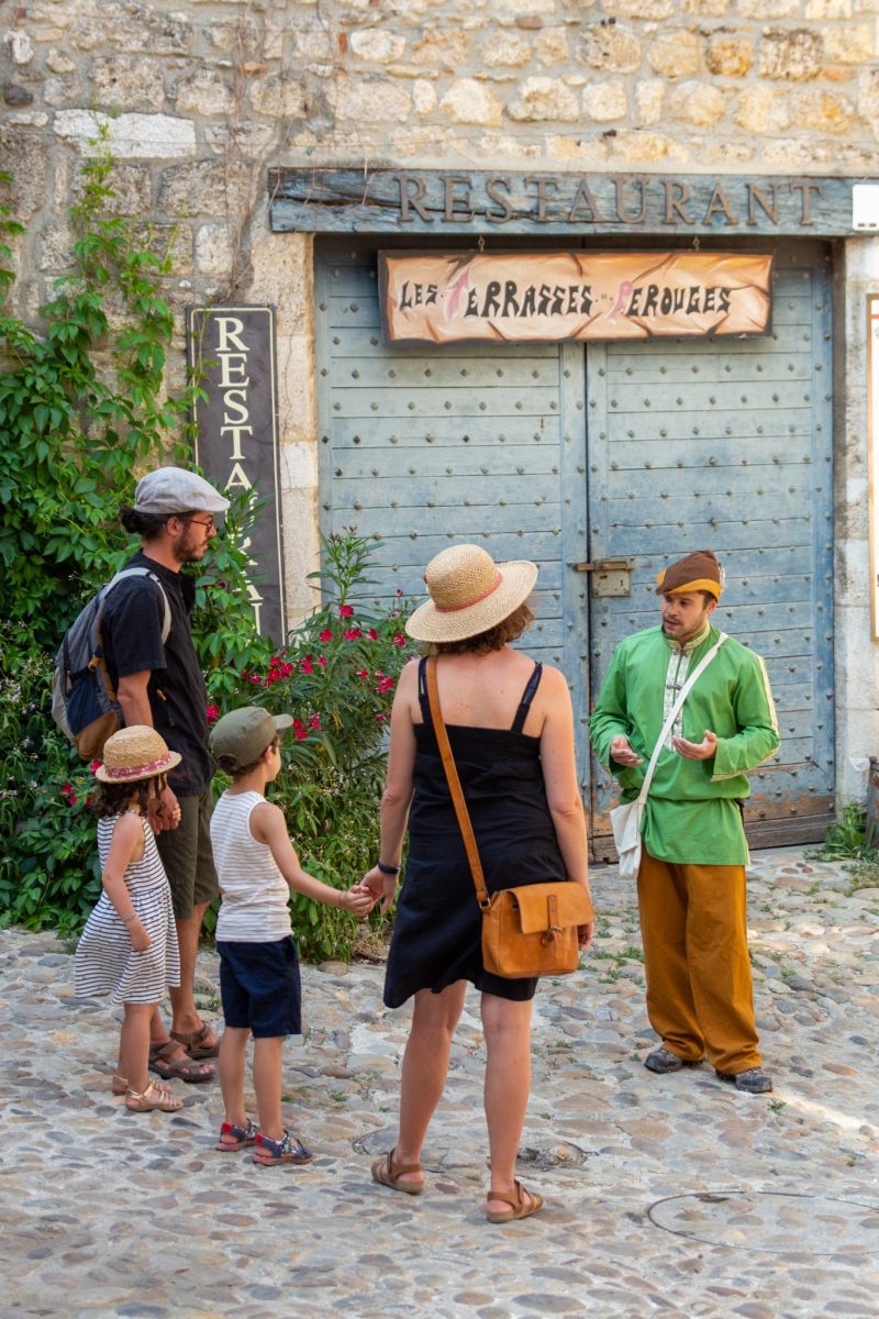 visites et réservations pour les groupes de Pérouges au Bugey (Ain)